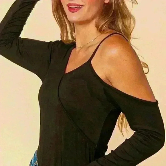 Black Cutout Cold‎ Shoulder Long Sleeve Top - Picture 4 of 4